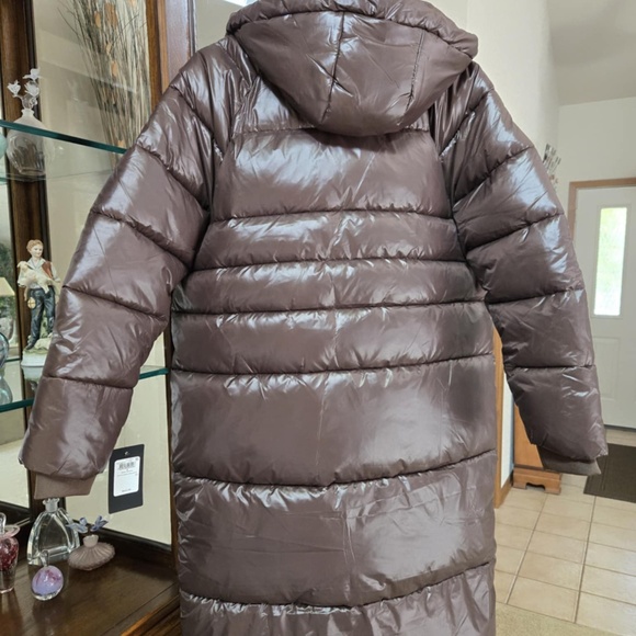 NWT GUESS Women's Shine Mid-Length Puffer Coat in Brown Espesso size Small NWT - Picture 5 of 8